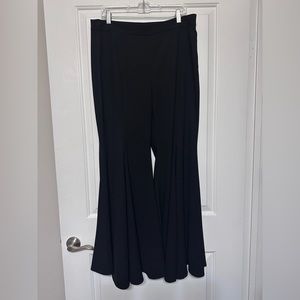 Zara black flared leg dress trousers size XL, worn once!